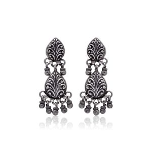 Detailed Two Layered Silver Drop Stud