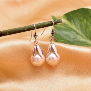 Silver Flower Pearl Earring