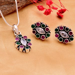 Silver color stone pendent set